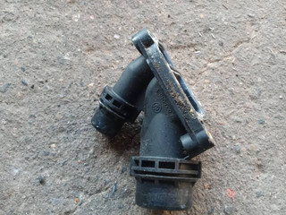 фланец (тройник) системы охлаждения BMW 5 серия F07/F10/F11 2011, 3.0 л., N57 D30 A, дизель, АКПП, седан