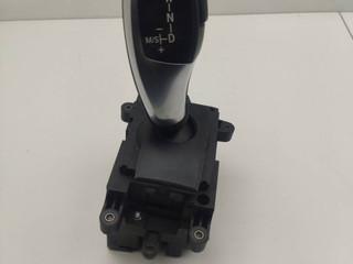 механизм выбора передач BMW 7 серия F01/F02 2010, 3.0 л., N57 D30 B, дизель, АКПП, седан, 9218102