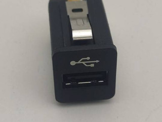 разъем AUX / USB BMW 5 серия F07/F10/F11 2010, 4.4 л., i, N63 B44 A, бензин, АКПП, белый, хетчбэк 5 дв., задний привод, 9167196