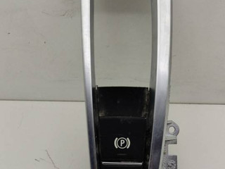 кнопка ручного тормоза (ручника) BMW 5 серия F07/F10/F11 F10 2011, 3.0 л., i, N52N B30 A, бензин, АКПП, седан, задний привод