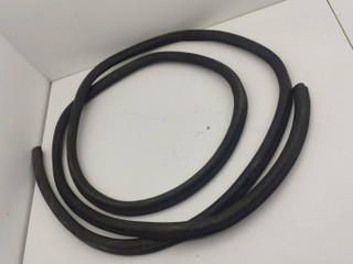 уплотнитель подкапотного пространства BMW 5 серия F07/F10/F11 2012, 3.0 л., D, дизель, АКПП, ceрый, хетчбэк 5 дв., задний привод, правый руль