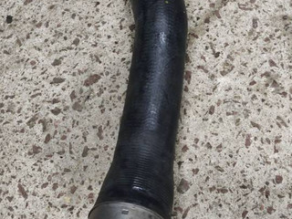 патрубок интеркулера BMW 3 серия F30/F31/F34 F30 2012, 2.0 л., i, N20 B20 A, бензин, АКПП, седан, задний привод, 7597591