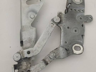 петля капота правая BMW 3 серия F30/F31/F34 [рестайлинг] F31 2015, 2.0 л., N47 D20 C, дизель, АКПП, белый, универсал, задний привод, правый руль