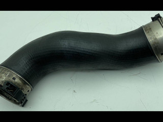 патрубок интеркулера BMW 5 серия F07/F10/F11 2012, 3.0 л., D, дизель, АКПП, ceрый, хетчбэк 5 дв., задний привод, правый руль, 0811125640135