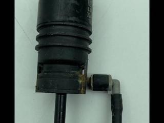 насос (моторчик) омывателя стекла BMW 5 серия F07/F10/F11 [рестайлинг] F10 2013, 2.0 л., N20 B20 A, бензин, АКПП, седан, 6934160