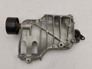 кронштейн компрессора кондиционера BMW 4 серия F32/F33 F32 2016, 3.0 л., N55 B30 A, бензин, АКПП, купе, 64557585167