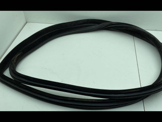 уплотнитель двери BMW 5 серия F07/F10/F11 2010, 3.0 л., i, N55 B30 A, бензин, АКПП, белый, хетчбэк 5 дв., задний привод, 7196350