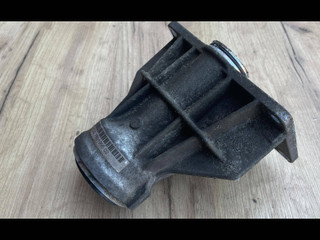 кронштейн полуоси BMW 3 серия F30/F31/F34 F30 2014, 2.0 л., N20 B20 B, бензин, АКПП, седан, 7601996
