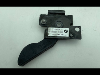 ручка открывания капота BMW 5 серия F07/F10/F11 [рестайлинг] 2013, 2.0 л., D, N47 D20 D, дизель, МКПП, седан, задний привод, правый руль, 7183765