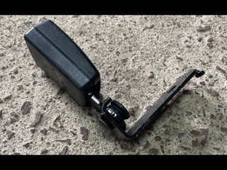 замок ремня безопасности BMW 6 серия F06/F12/F13 F12 2011, 4.4 л., бензин, АКПП, купе, полный привод, 7226393