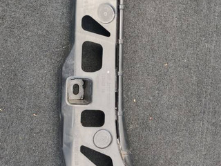 кронштейн (крепление) BMW 5 серия G30/G31 2017, 3.0 л., i, B58 B30 A, бензин, АКПП, черный, седан, полный привод, правый руль, 51777387347