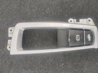 кнопка ручного тормоза (ручника) BMW 5 серия F07/F10/F11 2011, 3.0 л., i, N55 B30 A, бензин, АКПП, серый, седан, полный привод, 9217594