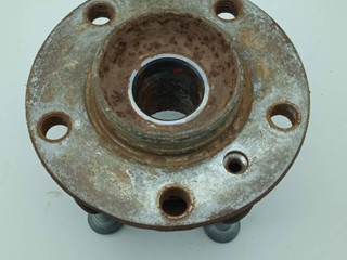 ступица передняя левая BMW 7 серия F01/F02 2012, 4.4 л., i, N63 B44 A, бензин, АКПП, седан, полный привод