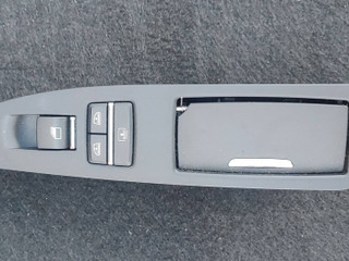 блок управления стеклоподъемниками задней правой BMW 7 серия F01/F02 2012, 4.4 л., i, N63 B44 A, бензин, АКПП, седан, полный привод, 9204862