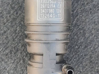 насос (моторчик) омывателя стекла BMW 3 серия F30/F31/F34 F30 2013, 2.0 л., N20 B20 A, бензин, АКПП, седан, полный привод, 7302589