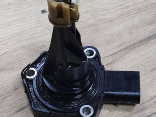 датчик уровня масла BMW 3 серия F30/F31/F34 F30 2013, 2.0 л., N20 B20 A, бензин, АКПП, седан, полный привод, 7636294
