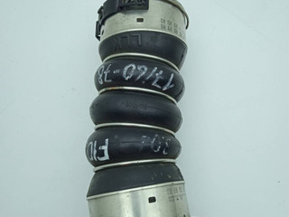 патрубок интеркулера BMW 5 серия F07/F10/F11 2012, 3.0 л., D, N57 D30 A, дизель, АКПП, 475, седан, задний привод, правый руль, 8513451, 8513872