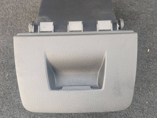 бардачок BMW 3 серия F30/F31/F34 F30 2013, 2.0 л., N20 B20 A, бензин, АКПП, седан, полный привод, 9218529