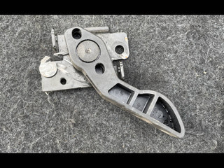 ручка открывания капота BMW 7 серия F01/F02 2011, 3.0 л., D, N57 D30 A, дизель, АКПП, седан, задний привод, правый руль, 7183765