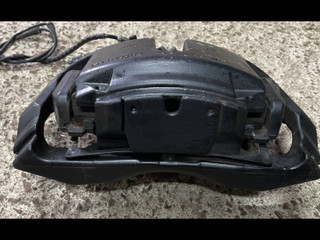 суппорт передний левый BMW 6 серия F06/F12/F13 F12 2011, 4.4 л., бензин, АКПП, купе, полный привод