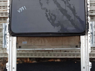 люк BMW 3 серия F30/F31/F34 F30 2013, 2.0 л., N20 B20 A, бензин, АКПП, седан, полный привод, 7249973