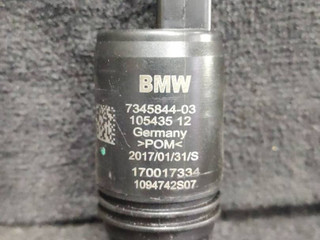 насос (моторчик) омывателя стекла BMW 1 серия F20/F21 [2-й рестайлинг] F21 2017, 3.0 л., бензин, АКПП, купе, правый руль, 7345844