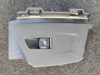 кнопка стеклоподъемника двери задней правой BMW X3 G01 2018, 2.0 л., D, B47 D20 A, дизель, АКПП, внедорожник 5 дв., полный привод, 9327031