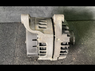 генератор BMW 5 серия F07/F10/F11 2012, 3.0 л., D, дизель, АКПП, ceрый, хетчбэк 5 дв., задний привод, правый руль, 8570672