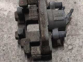 суппорт передний правый BMW 3 серия F30/F31/F34 F30 2013, 2.0 л., N20 B20 A, бензин, АКПП, седан, полный привод