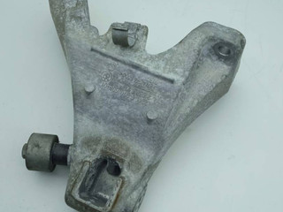 кронштейн двигателя BMW 3 серия F30/F31/F34 F30 2014, 3.5 л., дизель, АКПП, седан, 6870608