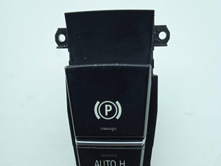 кнопка ручного тормоза (ручника) BMW 5 серия F07/F10/F11 F10 2010, 3.0 л., N57 D30 A, дизель, АКПП, седан, задний привод, правый руль, 9217594