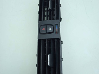дефлектор обдува салона BMW 3 серия F30/F31/F34 F30 2012, 2.0 л., D, N47 D20 C, дизель, МКПП, 300, седан, задний привод, правый руль, 9218552