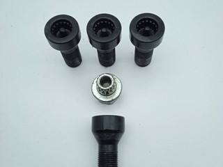 болт колесный BMW X2 F39 2018, 2.0 л., i, B46 A20 B, бензин, АКПП, чёрный, внедорожник 5 дв., полный привод