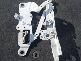 петля капота левая BMW 7 серия F01/F02 [рестайлинг] F02 2014, 4.4 л., N63 B44 B, бензин, АКПП, седан, задний привод, 7250805