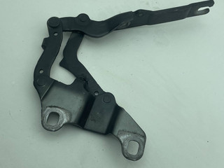 петля капота правая BMW 3 серия E90/E91/E92/E93 [рестайлинг] E92 2008, 3.0 л., D, M57 D30 (306D3), дизель, МКПП, черный, купе, задний привод, правый руль, 7115264