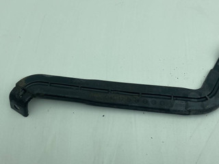 крепление аккумулятора BMW 3 серия E90/E91/E92/E93 [рестайлинг] E92 2008, 3.0 л., D, M57 D30 (306D3), дизель, МКПП, черный, купе, задний привод, правый руль, 7549425