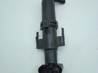 форсунка омывателя фары правая BMW 7 серия F01/F02 2011, 3.0 л., D, N57 D30 A, дизель, АКПП, седан, задний привод, правый руль, 7178744