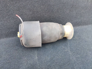 пневмоподушка BMW 5 серия F07/F10/F11 2010, 4.4 л., N63 B44 A, бензин, АКПП, хетчбэк 5 дв.