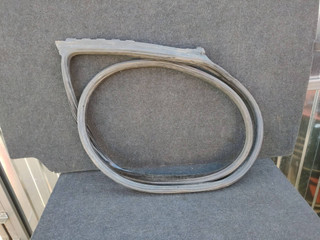 уплотнитель двери BMW 5 серия F07/F10/F11 2010, 4.4 л., N63 B44 A, бензин, АКПП, хетчбэк 5 дв., 7196349