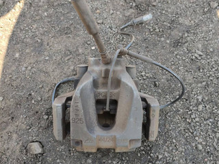 суппорт задний правый BMW 7 серия F01/F02 2011, 3.0 л., D, N57 D30 A, дизель, АКПП, седан, задний привод, правый руль