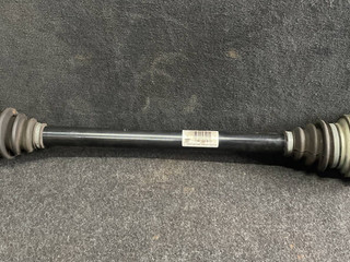 полуось задняя (приводной вал, ШРУС) BMW 5 серия F07/F10/F11 F10 2011, 3.0 л., N52 B30, бензин, АКПП, седан, 7581022
