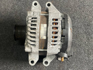генератор BMW 5 серия F07/F10/F11 2010, 3.0 л., i, N55 B30 A, бензин, АКПП, белый, хетчбэк 5 дв., задний привод, 7591529