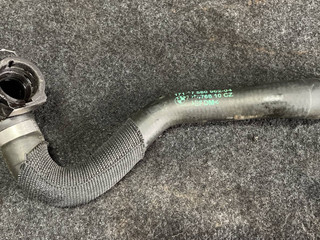 патрубок радиатора BMW 5 серия F07/F10/F11 2010, 3.0 л., i, N55 B30 A, бензин, АКПП, белый, хетчбэк 5 дв., задний привод, 7580962