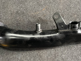 патрубок турбины BMW 5 серия F07/F10/F11 2010, 3.0 л., i, N55 B30 A, бензин, АКПП, белый, хетчбэк 5 дв., задний привод, 13717583726