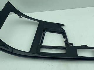 Декоративная накладка центральной консоли BMW X2 F39 2018, 2.0 л., i, B46 A20 B, бензин, АКПП, чёрный, внедорожник 5 дв., полный привод, 9292547