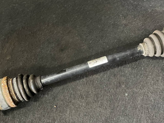 полуось задняя (приводной вал, ШРУС) BMW 2 серия F22/F23 F22 2015, 1.5 л., B38 B15 A, бензин, МКПП, купе, 7629302