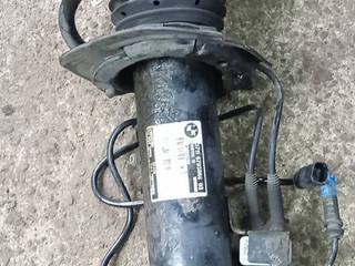 амортизатор передний правый BMW 3 серия F30/F31/F34 F30 2012, 3.5 л., i, бензин, АКПП, седан, задний привод, 6793868