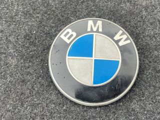 эмблема BMW 3 серия F30/F31/F34 F30 2012, 3.5 л., i, бензин, АКПП, седан, задний привод, 8219237