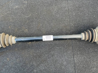 полуось задняя (приводной вал, ШРУС) BMW 5 серия F07/F10/F11 2011, 3.5 л., бензин, АКПП, седан, 7581018