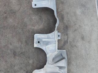 кожух (защита) рулевого механизма BMW X5 F15 2014, 4.0 л., дизель, АКПП, черный, внедорожник 5 дв., 51757160237